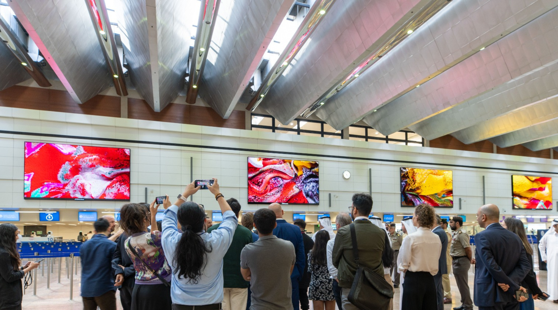Unveiling the World’s Longest AI Art Content at DXB During COP28