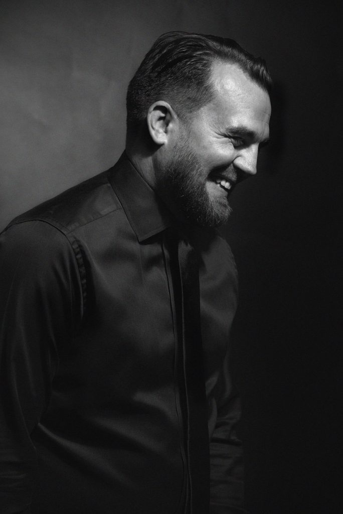 How to Tell Effective Stories Through E-Commerce Today 1 Darren image 684x1024 1